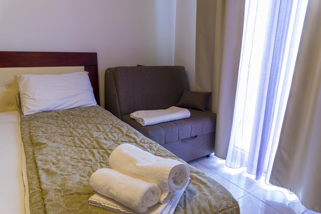 Hotel Zografos Paralia Katerinis Bagian luar foto